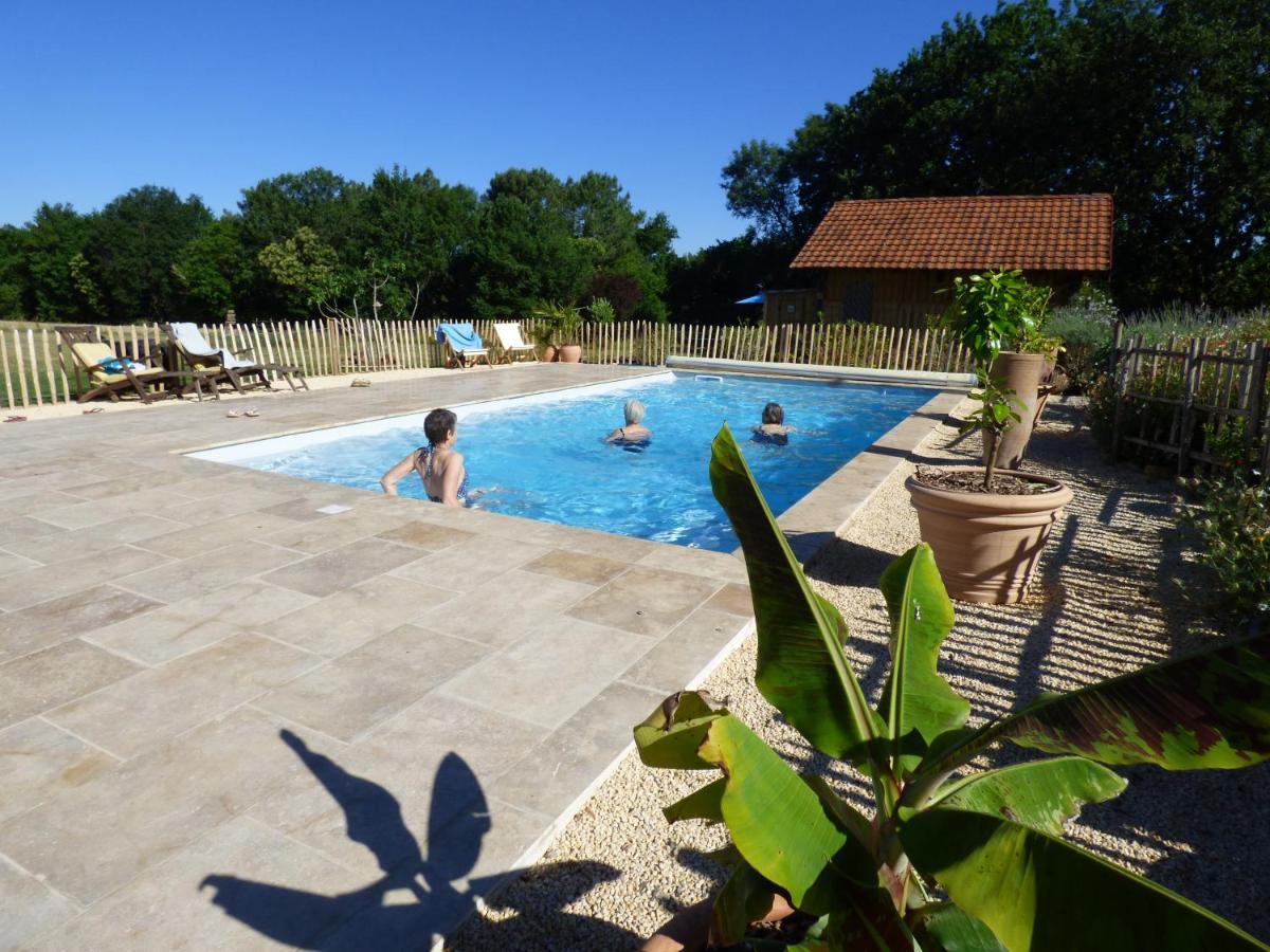 Britavit Bed & Breakfast Saint-Avit-Sénieur Екстериор снимка