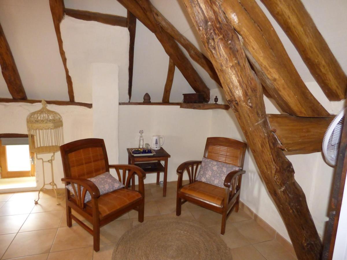 Britavit Bed & Breakfast Saint-Avit-Sénieur Екстериор снимка