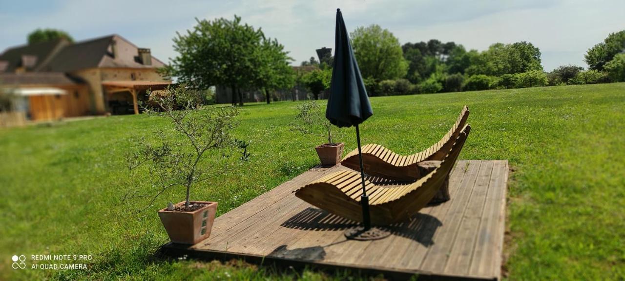 Britavit Bed & Breakfast Saint-Avit-Sénieur Екстериор снимка