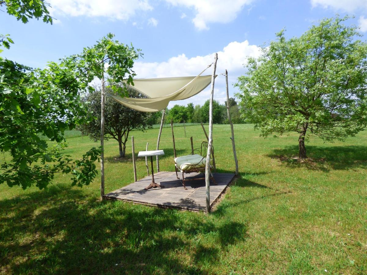 Britavit Bed & Breakfast Saint-Avit-Sénieur Екстериор снимка