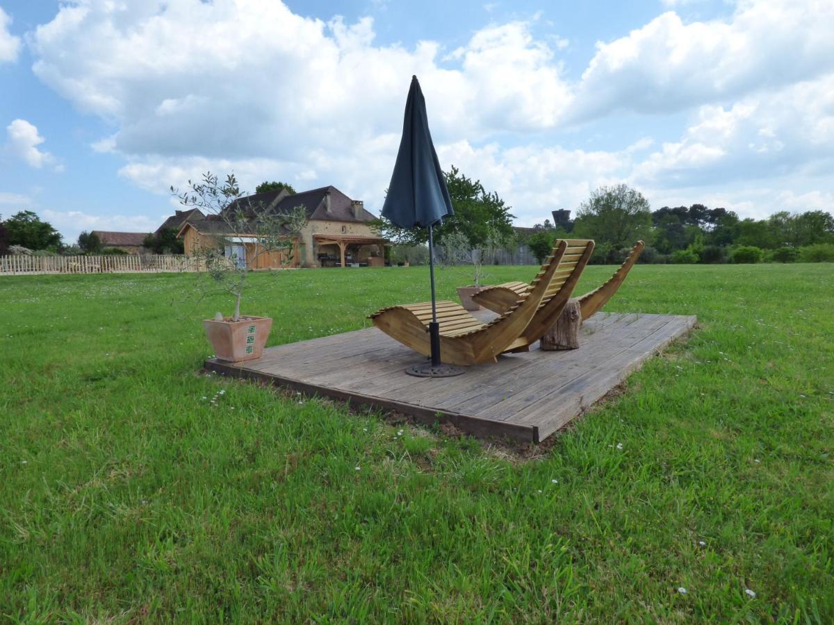 Britavit Bed & Breakfast Saint-Avit-Sénieur Екстериор снимка