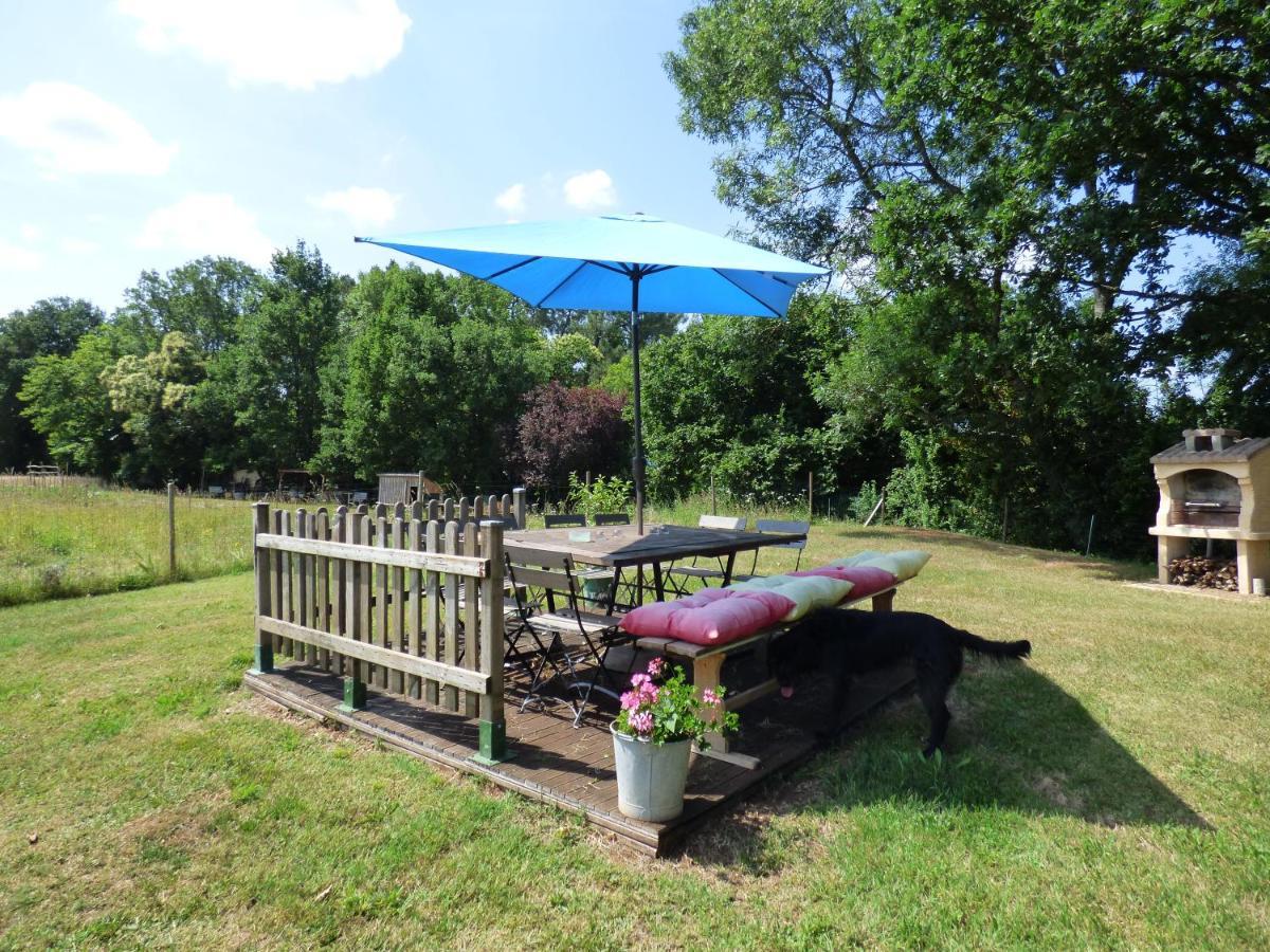 Britavit Bed & Breakfast Saint-Avit-Sénieur Екстериор снимка