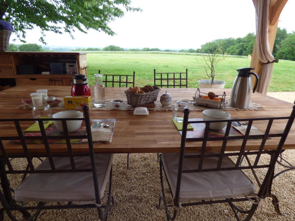 Britavit Bed & Breakfast Saint-Avit-Sénieur Екстериор снимка