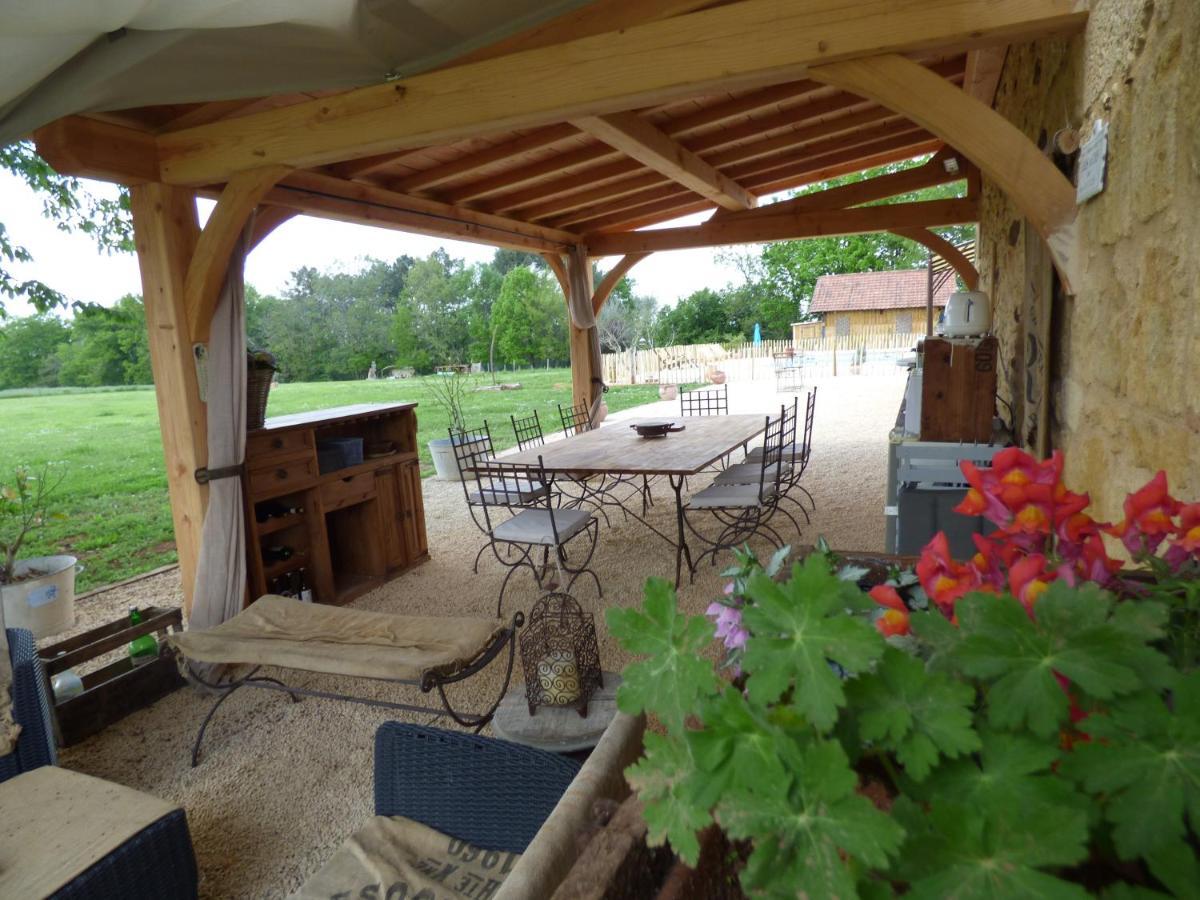 Britavit Bed & Breakfast Saint-Avit-Sénieur Екстериор снимка